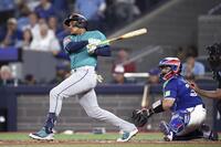 　６回、適時打を放つマリナーズのポランコ（ゲッティ＝共同）