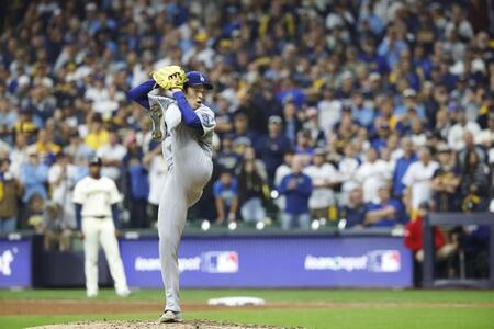 　ブルワーズ戦の９回、登板したドジャース・佐々木（共同）