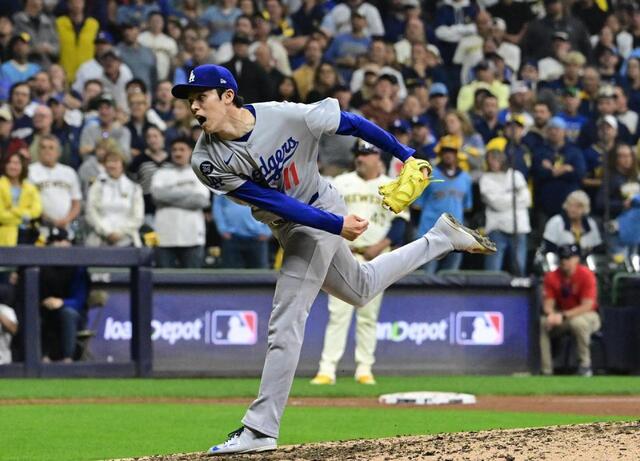 佐々木朗希のお尻を笑顔でポン、ポン グラスノーの行動が「男前かて