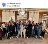 ドジャーワイブスのインスタグラム（＠ｌａｄｏｄｇｅｒｗｉｖｅｓ）から