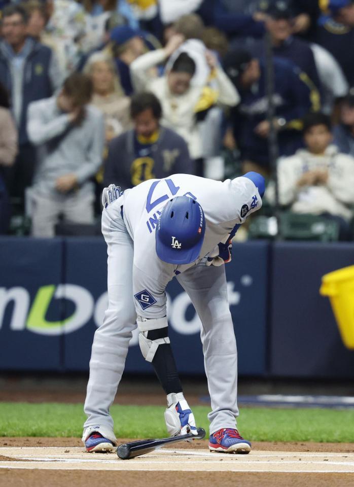 　ブルワーズ戦の１回、打席に臨むドジャース・大谷（共同）