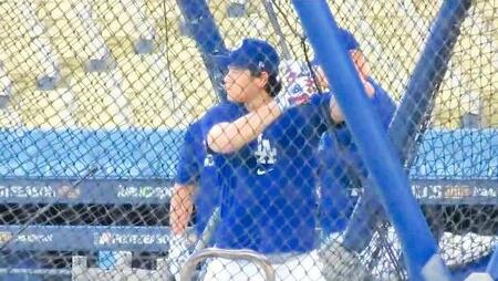 【写真】ルーティン変化が奏功！？異例の屋外フリー打撃で調整していた大谷翔平