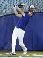 　屋外で打撃練習するドジャース・大谷翔平（提供・共同通信社）