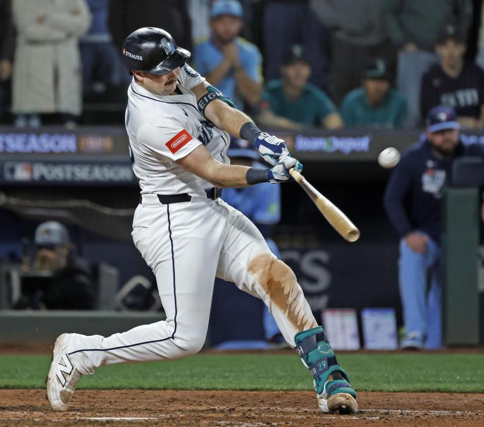 　８回、本塁打を放つローリー（共同）