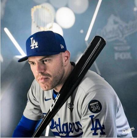 フリーマンの妻・チェルシーさん「ベシア家のために、皆様の祈りを」と離脱決まったタイミングで投稿 ド軍に広がる祈りの輪