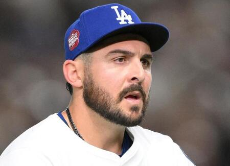 ドジャース、救援陣ベシア、スコット、カスペリアス登録外 エンリケス復帰 クライン新加入 野手は不動14人【登録メンバー一覧】