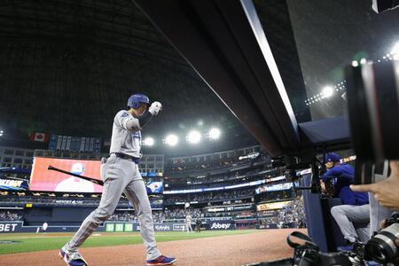 　ブルージェイズ戦の５回、見逃し三振に倒れたドジャース・大谷（共同）