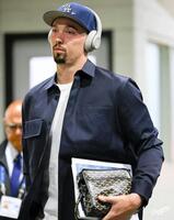 　球場入りするスネル（ロサンゼルス・ドジャース提供）