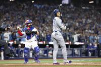 　ブルージェイズ戦の５回、見逃し三振に倒れたドジャース・大谷（共同）