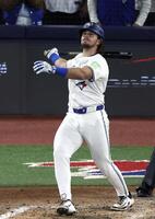 　ドジャース戦の６回、代打満塁本塁打を放ったブルージェイズのバーガー（共同）