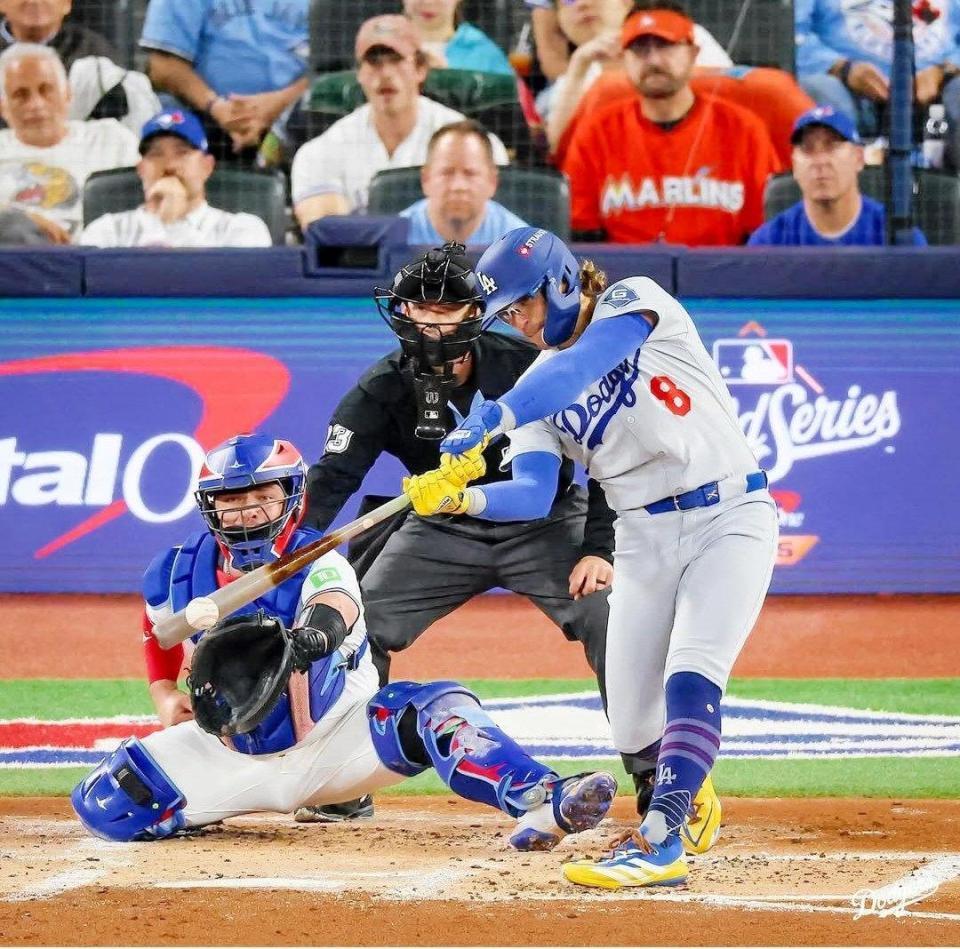 　２回、先制の中前適時打を放ったキケ・ヘルナンデス（ロサンゼルス・ドジャース提供）