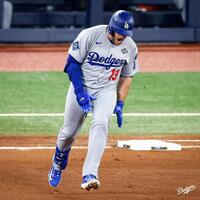 　追加点となるソロ本塁打を放ったマンシー（ロサンゼルス・ドジャース提供）