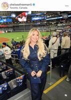 ＷＳ第１戦を観戦したフリーマンの妻チェルシーさんのインスタグラム＠ｃｈｅｌｓｅａｆｒｅｅｍａｎ５より