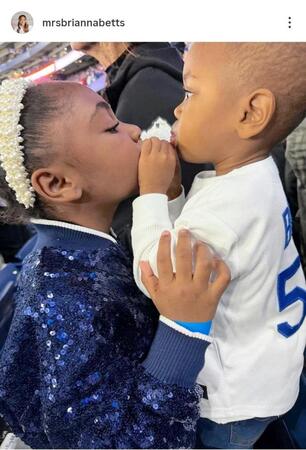 　ベッツの妻・ブリアンナさんのインスタグラム（ｍｒｓｂｒｉａｎｎａｂｅｔｔｓ）より