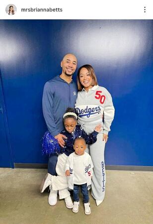 　ベッツの妻・ブリアンナさんのインスタグラム（ｍｒｓｂｒｉａｎｎａｂｅｔｔｓ）より 