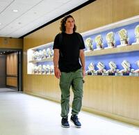 　球場入りするグラスノー（ロサンゼルス・ドジャース提供）