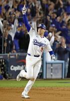 　ブルージェイズ戦の１８回、サヨナラ本塁打を放ったフリーマン