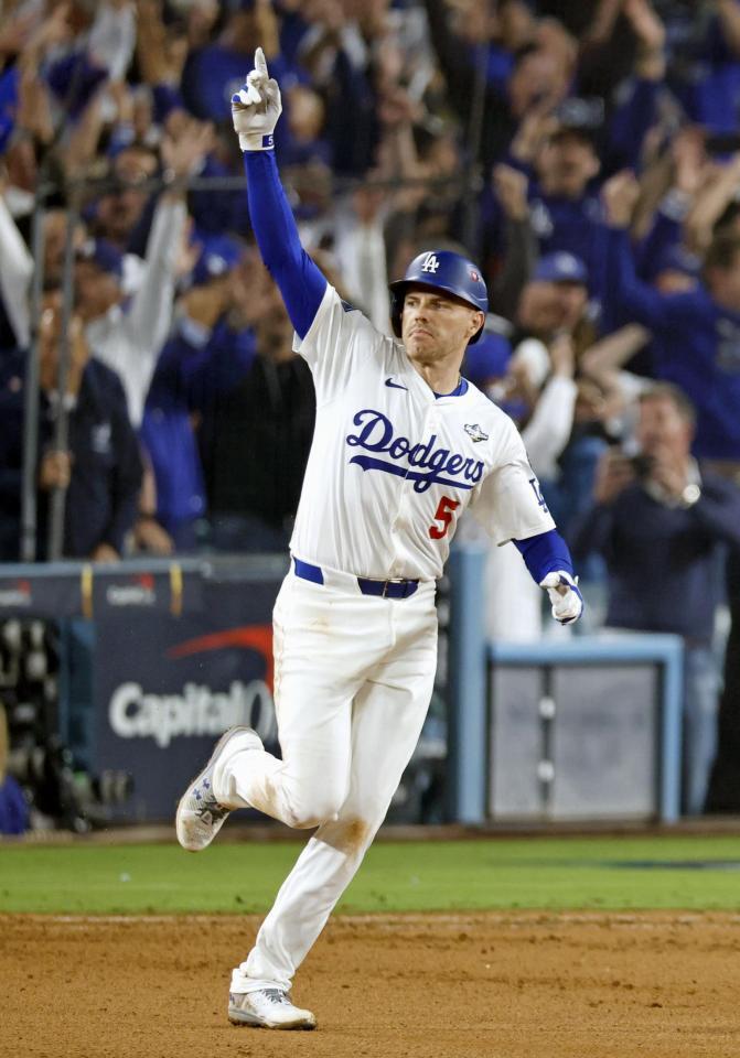 　ブルージェイズ戦の１８回、サヨナラ本塁打を放ったフリーマン