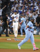 ブルージェイズが逆転で2勝2敗のタイ ゲレーロJr.が大谷翔平から値