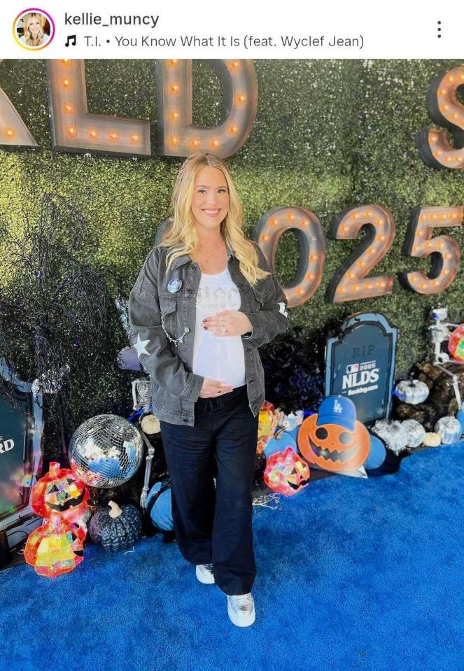 　ケリー・マンシーさんのインスタグラム（ｋｅｌｌｉｅ＿ｍｕｎｃｙ）より