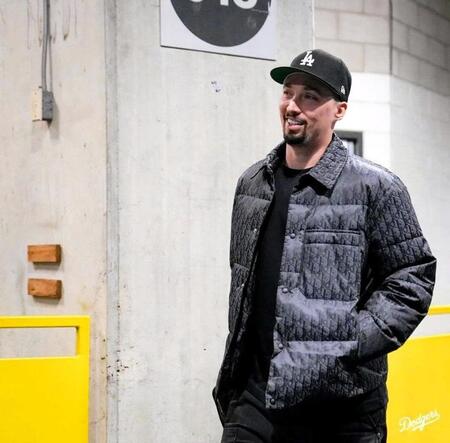 　球場入りするスネル（ロサンゼルス・ドジャース提供）