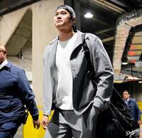 　球場入りする大谷（ロサンゼルス・ドジャース提供）