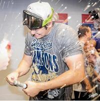 　シャンパンファイトで歓喜する大谷翔平（ロサンゼルス・ドジャース提供）