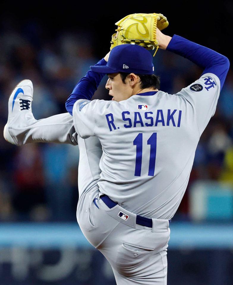 　８回から登板し、１回０／３を無失点だったドジャース・佐々木（共同）