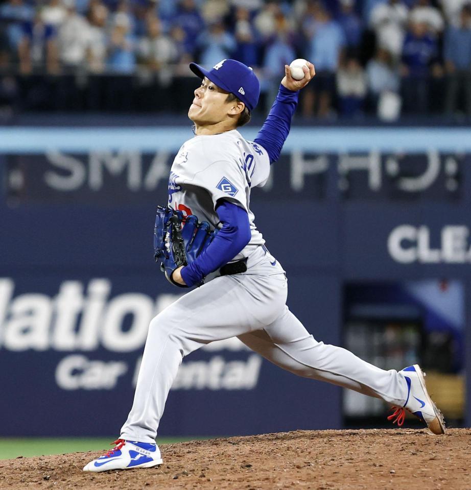 　９回途中から登板した山本（共同）