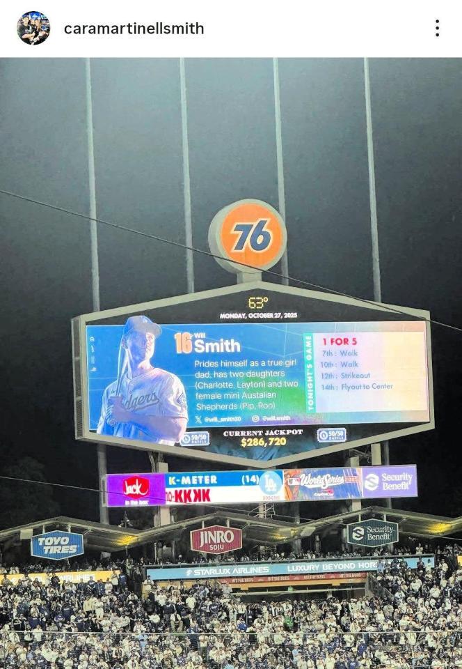 　スミスの妻・カラさんのインスタグラム（ｃａｒａｍａｒｔｉｎｅｌｌｓｍｉｔｈ）より