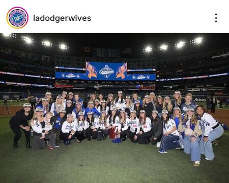 　ドジャーワイブスの公式インスタグラム＠ｌａｄｏｄｇｅｒｗｉｖｅｓより