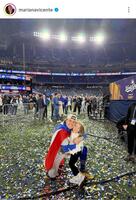 　キケ・ヘルナンデスの妻・マリアナさんのインスタグラム（ｍａｒｉａｎａｖｉｃｅｎｔｅ）より