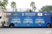 　優勝パレードで使用されるバス（ロサンゼルス・ドジャース提供）