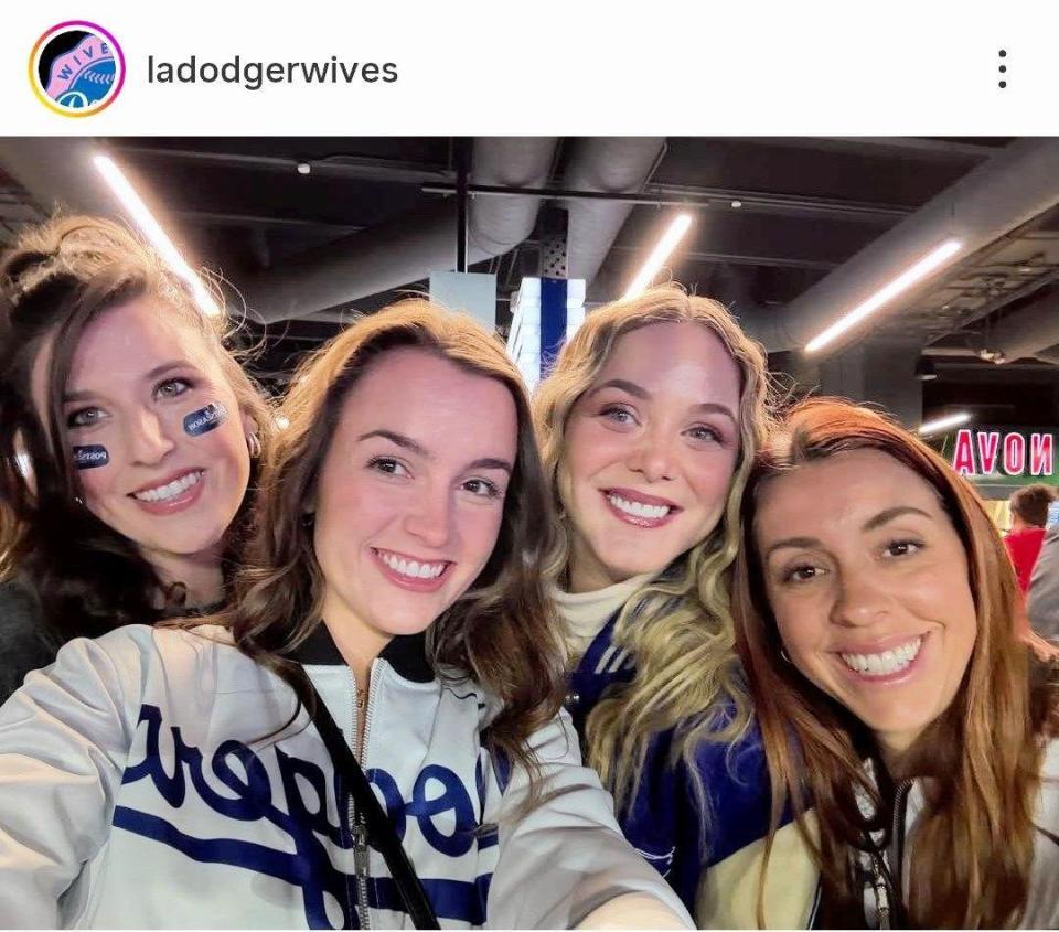 　ドジャーワイブスのインスタグラム（ｌａｄｏｄｇｅｒｗｉｖｅｓ）より 