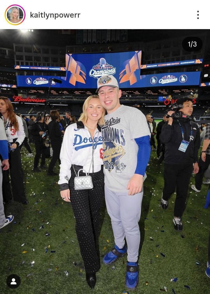 　ラッシングの恋人は銀のシャネルで。ケイトリンさんのインスタグラム＠ｋａｉｔｌｙｎｐｏｗｅｒｒ（１１月３日付）より