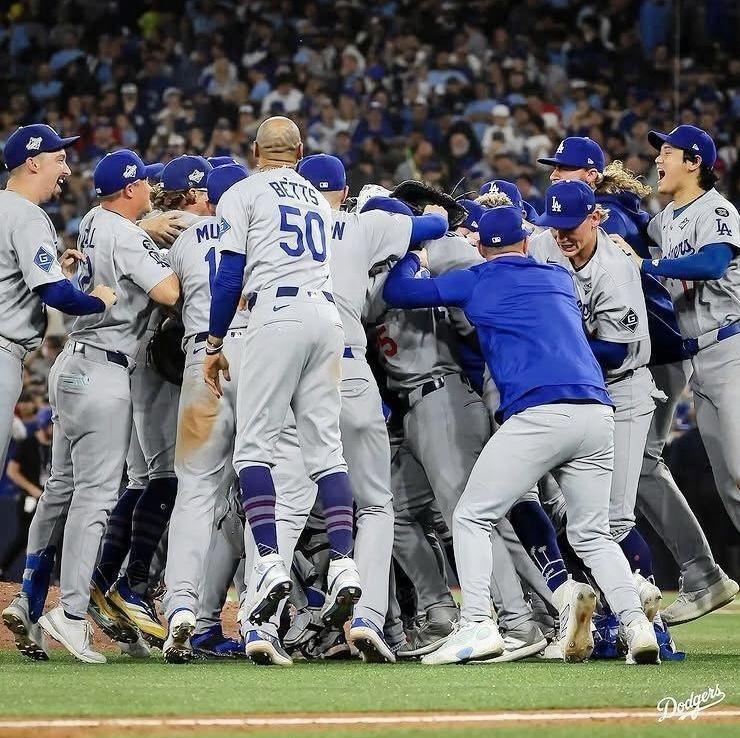 　ワールドシリーズ連覇を果たし歓喜のドジャース（ロサンゼルス・ドジャース提供）
