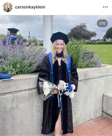 　クラインの妻カーソンさんのインスタグラム＠ｃａｒｓｏｎｋａｙｋｌｅｉｎ（２４年５月２８日付）より