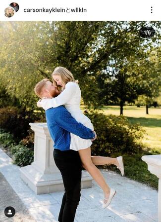 　クライン夫妻。カーソン夫人のインスタグラム＠ｃａｒｓｏｎｋａｙｋｌｅｉｎ（２３年１１月９日付）より 