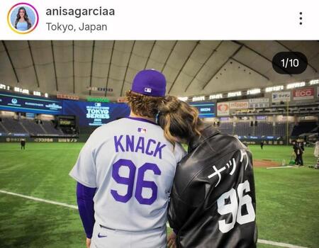 今年の東京シリーズで。ナックとアニサさん。アニサさんのインスタグラム＠ａｎｉｓａｇａｒｃｉａａ（３月２３日付）より