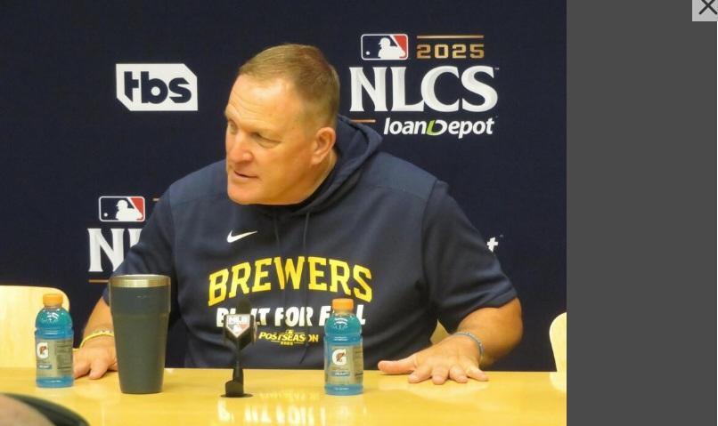 　ブルワーズ・マーフィー監督