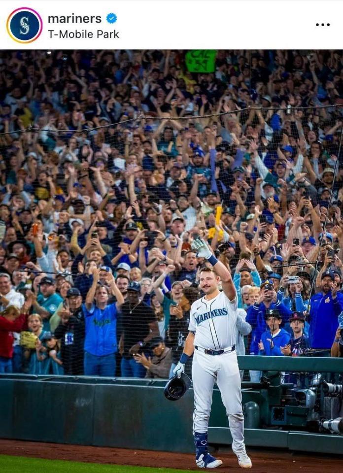 マリナーズ公式インスタグラム（ｍａｒｉｎｅｒｓ）より