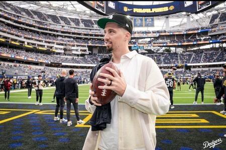 　ラムズ戦に訪れたドジャースのブレーク・スネル投手（ロサンゼルス・ドジャース提供）