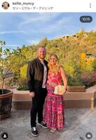 マンシー夫妻。ケリー夫人のインスタグラム＠ｋｅｌｌｉｅ＿ｍｕｎｃｙより