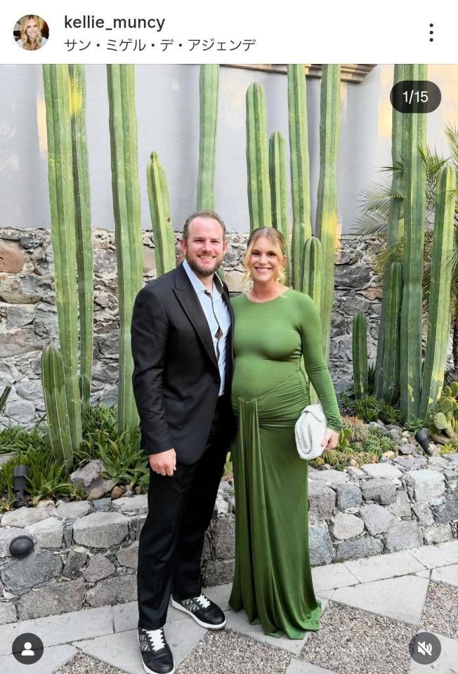 マンシー夫妻。ケリー夫人のインスタグラム＠ｋｅｌｌｉｅ＿ｍｕｎｃｙより