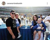 　スミスの妻・カラさんのインスタグラム（ｃａｒａｍａｒｔｉｎｅｌｌｓｍｉｔｈ）より