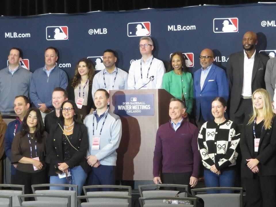 　ウインターミーティングの会場で行われた記者会見