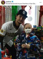 パドレス公式インスタグラム（ｐａｄｒｅｓ）より