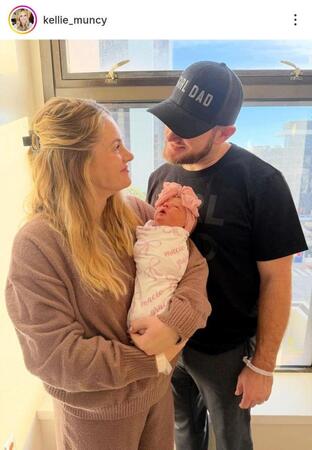 　マンシーの妻・ケリーさんのインスタグラム（ｋｅｌｌｉｅ＿ｍｕｎｃｙ）より