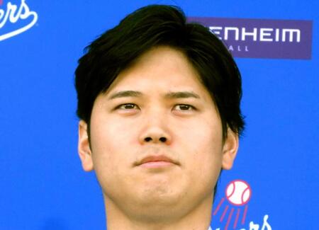 大谷翔平　オール英語スピーチで「私の愛する真美子、愛娘、デコイ」でニコリ→「いつもそばにいてくいれることに心から感謝」会場が拍手喝采