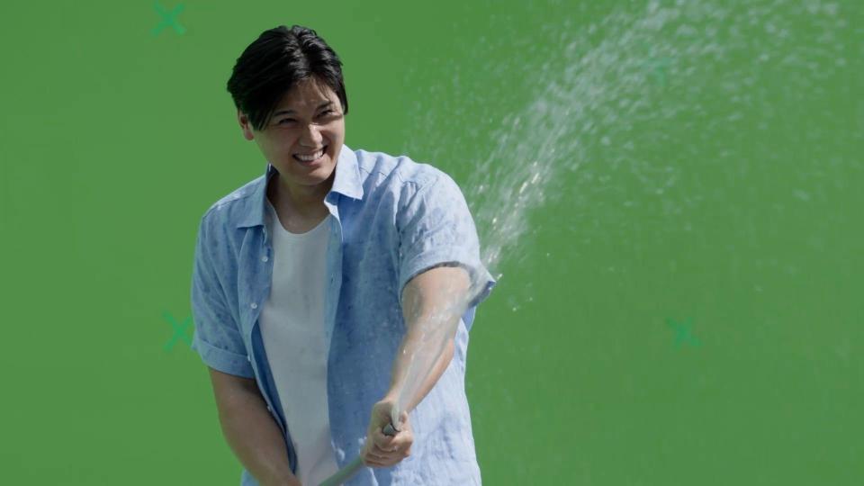 ＣＭの撮影に臨む大谷